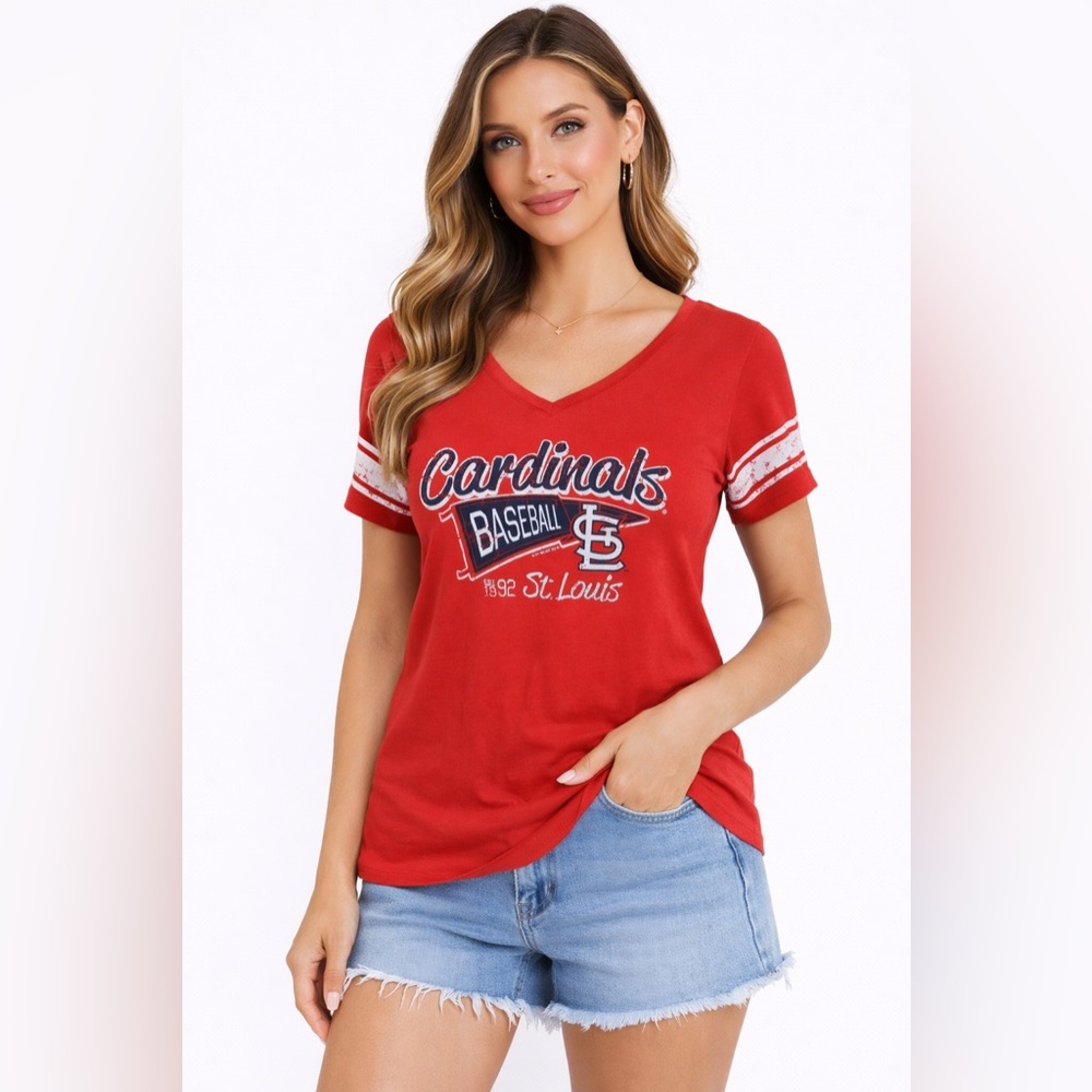 NEW St. Louis Cardinals Baseball V-neck T-shirt Medium